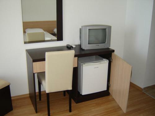 Hostal Villa Lazuren Bryag 2