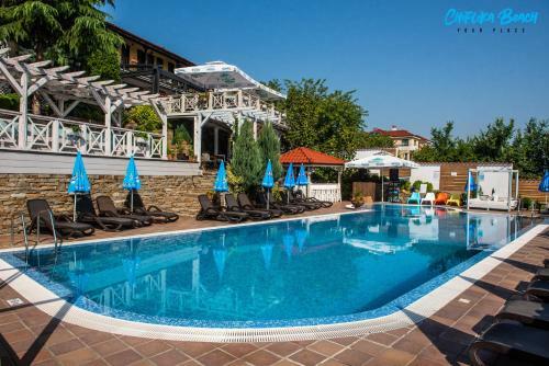 Chiflika Family Hotel