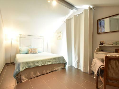 Idyllic Villa In Leynes With Swimming Pool