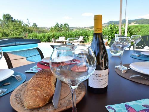 Idyllic Villa In Leynes With Swimming Pool