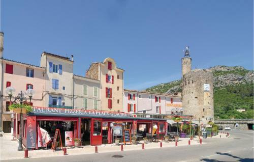 Two-bedroom Apartment In St-sebastien D'aigref.