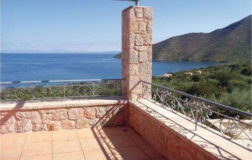 Four-bedroom Holiday Home In Poulithra