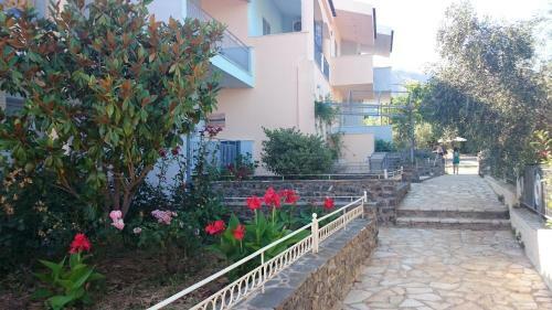Antonia's Apartments