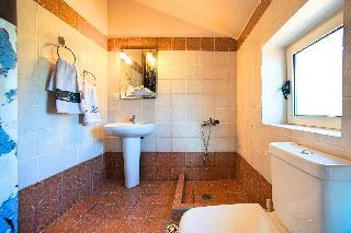 Aqua Blue Villas With Heated Pool