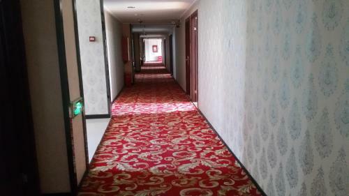 Ruilong Business Hotel