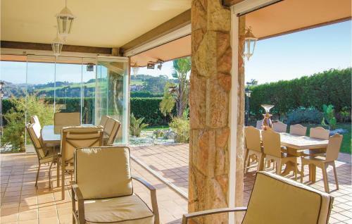Three-bedroom Holiday Home In Antromero