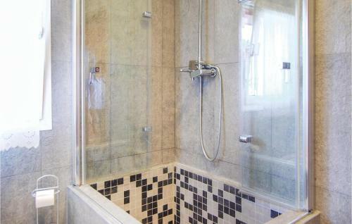 Three-bedroom Holiday Home In Antromero