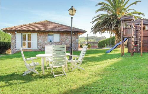 Three-bedroom Holiday Home In Antromero