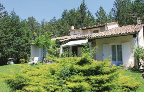 Three-bedroom Holiday Home In Eyguians