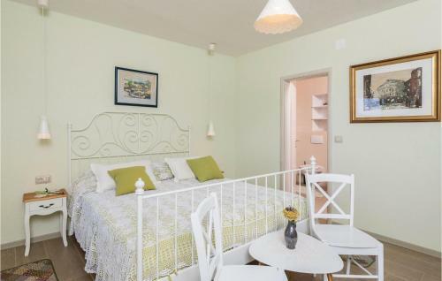 Two-bedroom Holiday Home In Mokalo