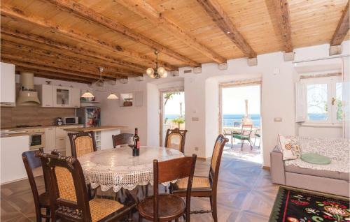 Two-bedroom Holiday Home In Mokalo