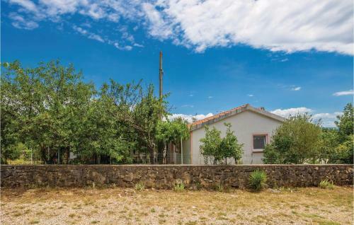 Three-bedroom Holiday Home In Garica