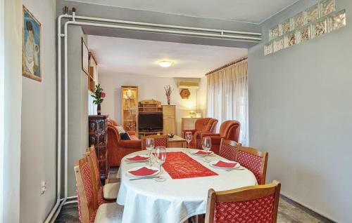 Two-bedroom Holiday Home In Ivanska
