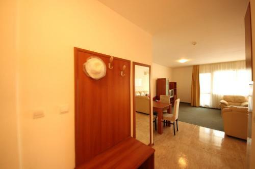 Menada Ravda Apartments