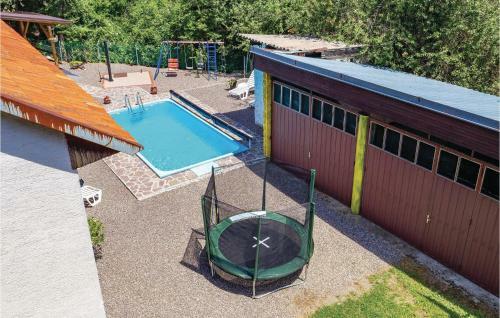 Four-bedroom Holiday Home In Plaski