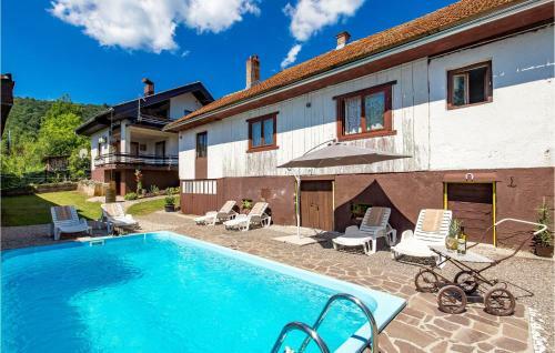 Four-bedroom Holiday Home In Plaski
