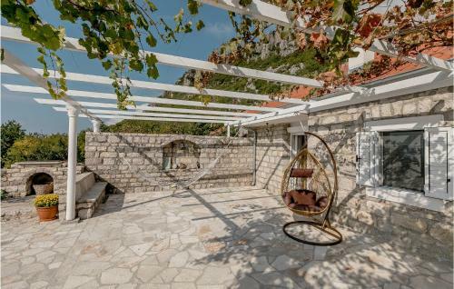 Two-bedroom Holiday Home In Herceg Novi