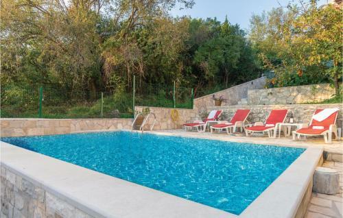 Four-bedroom Holiday Home In Igalo