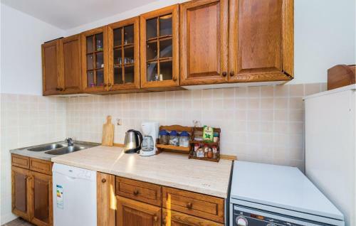 Four-bedroom Holiday Home In Igalo