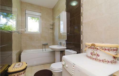 Three-bedroom Holiday Home In Igalo