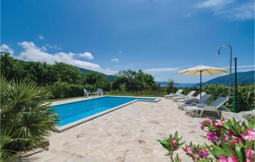 Three-bedroom Holiday Home In Igalo