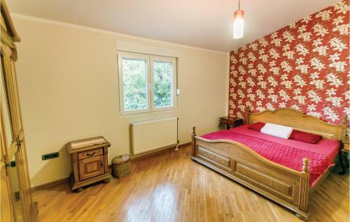 Six-bedroom Holiday Home In Herceg Novi