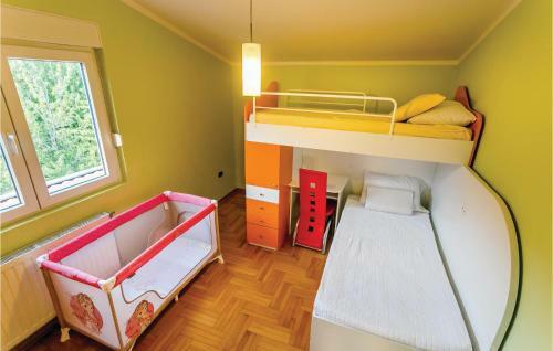 Six-bedroom Holiday Home In Herceg Novi
