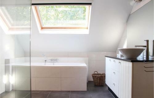 Four-bedroom Holiday Home In Boekel