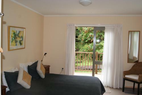 Mahana Lodge Boutique Bed & Breakfast
