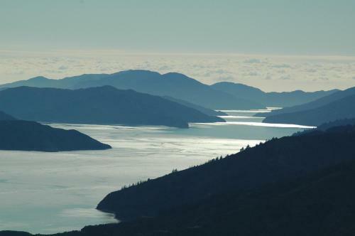 Mahana Lodge Boutique Bed & Breakfast