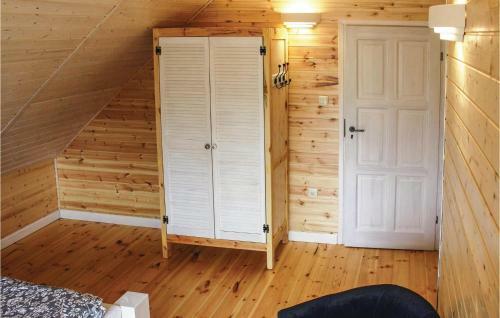 Three-bedroom Holiday Home In Kolczewo