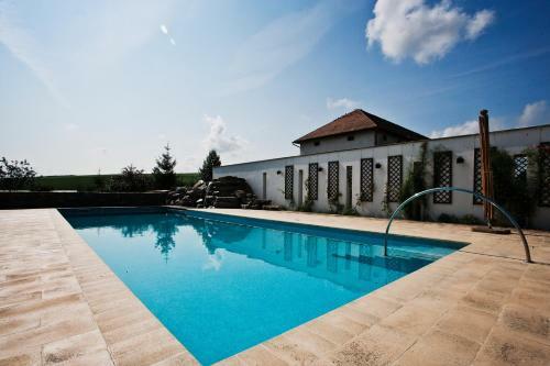Posada Country Club La Mesteceni