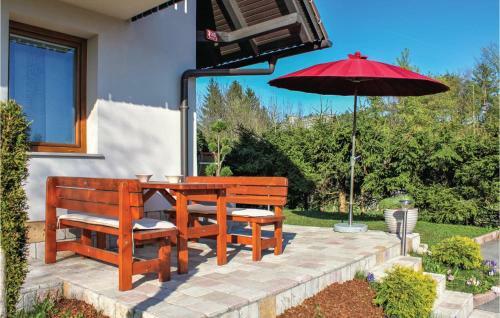 Three-bedroom Holiday Home In Preserje