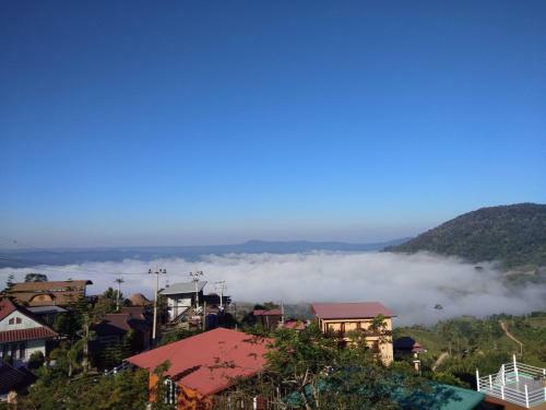 Hotel Baan Thatiya Resort