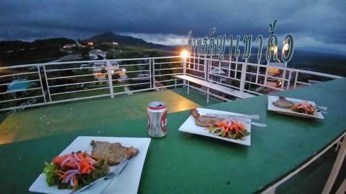 Hotel Baan Thatiya Resort