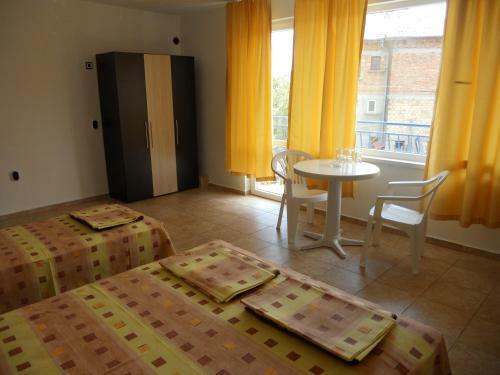 Hostal Agatopolis Villa