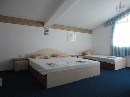 Hostal Guest Rooms Casa Luba
