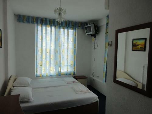 Hostal Guest Rooms Casa Luba