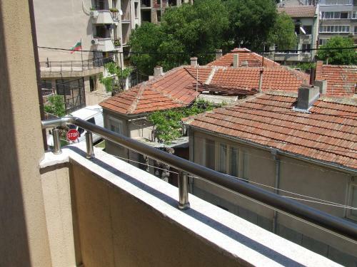 Hostal Asparuhov Guest Rooms And Apartments