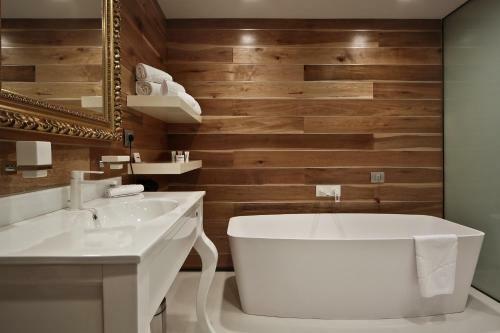 Graffit Gallery Design Hotel