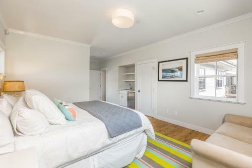 3440 Saint Deyns St House