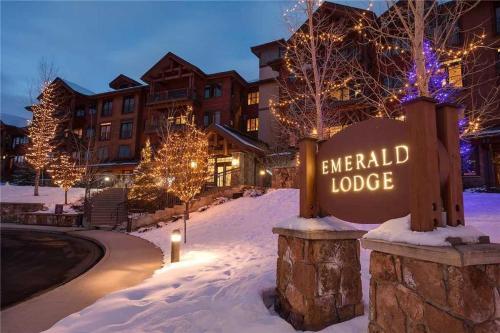 5208 Emerald Lodge, Trappeur's Crossing