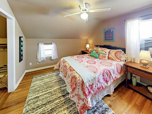 20001 Hamilton Pool Road Home