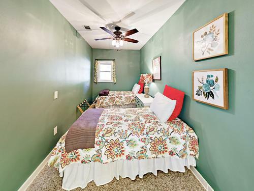 20001 Hamilton Pool Road Home
