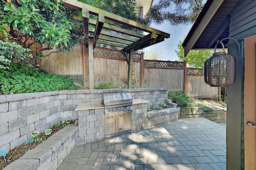 2805 23rd Ave W Home