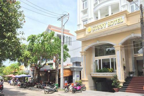 Sunny Hotel
