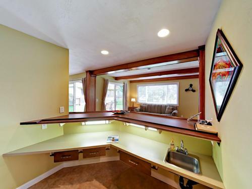 474 Capri Dr Home