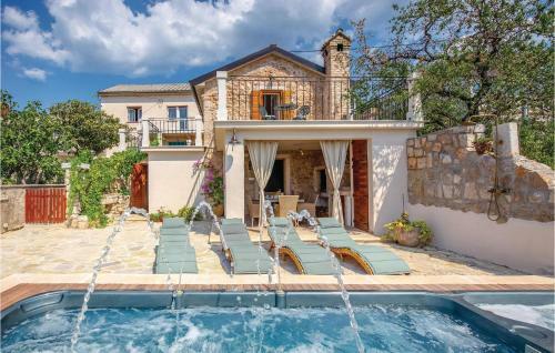 Three-bedroom Holiday Home In Grmani