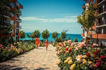 Grand Resort Apartments