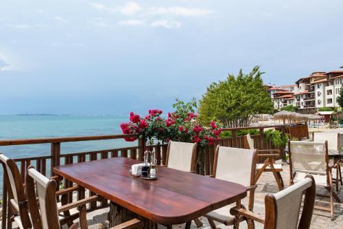 Hotel Garden Of Eden Complex